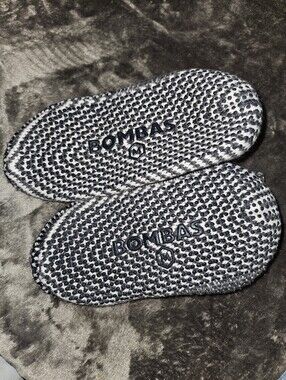 Bombas Grey Gripper Slippers No-Slip Grips Unisex M W 9-11.5 M 7-9.5